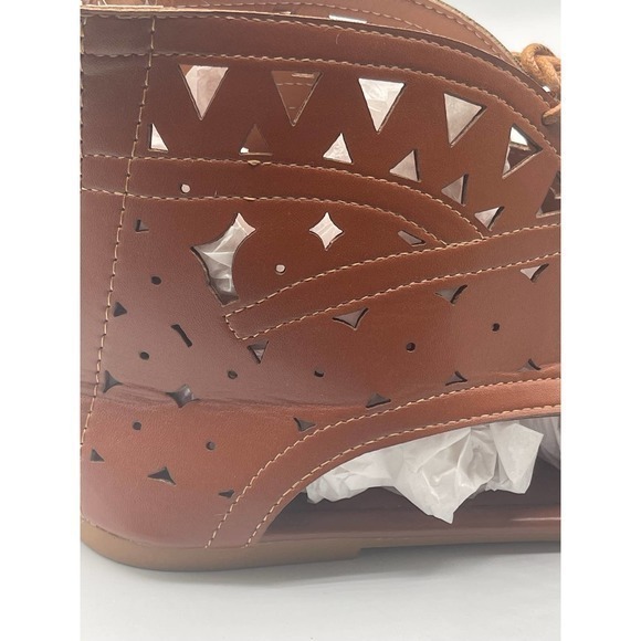 Yasirun Brown Cutout Gladiator Sandal - Women‎ Size 41 - Picture 4 of 8